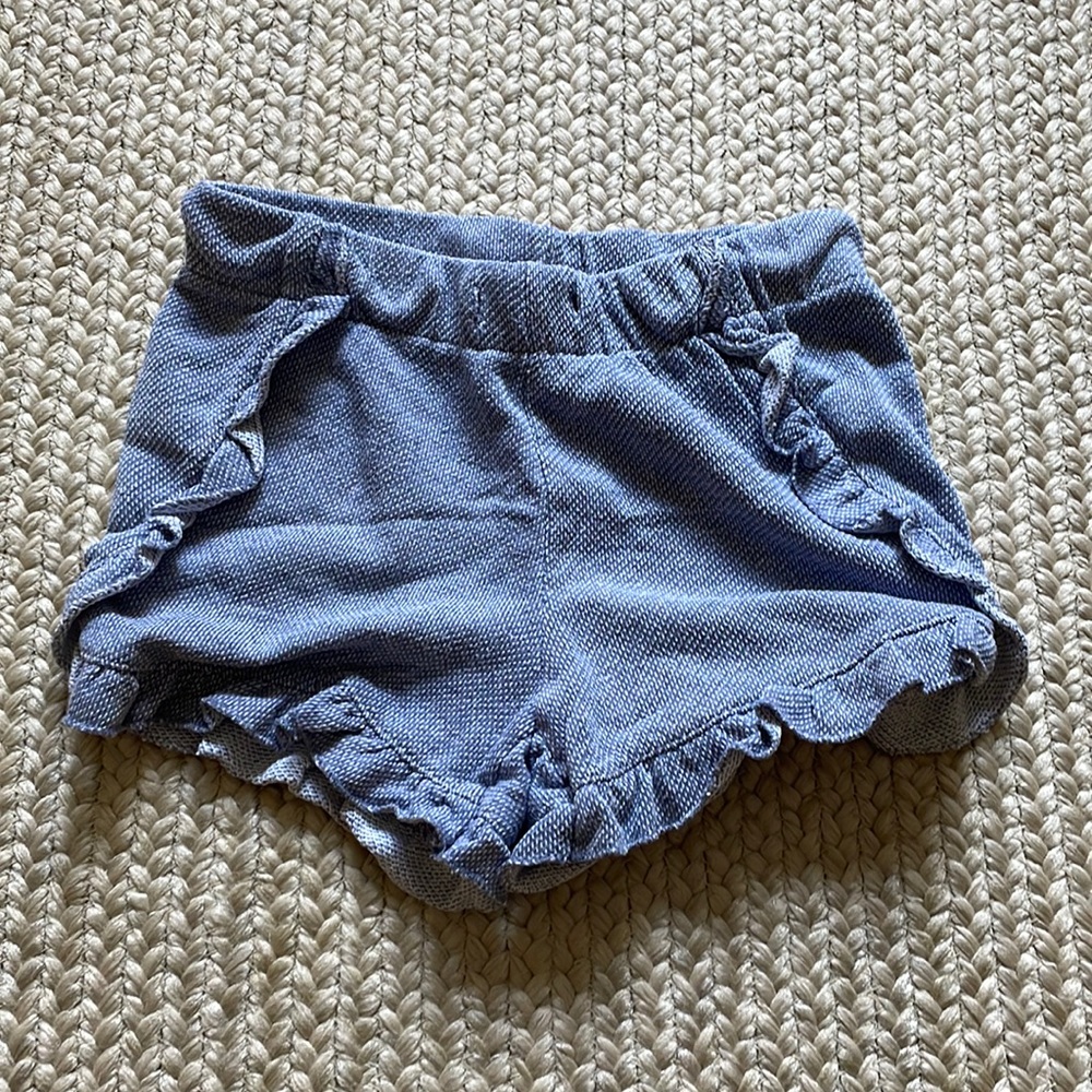 Cat & Jack Girl’s Light Blue Ruffled Shorts S (6/6X)